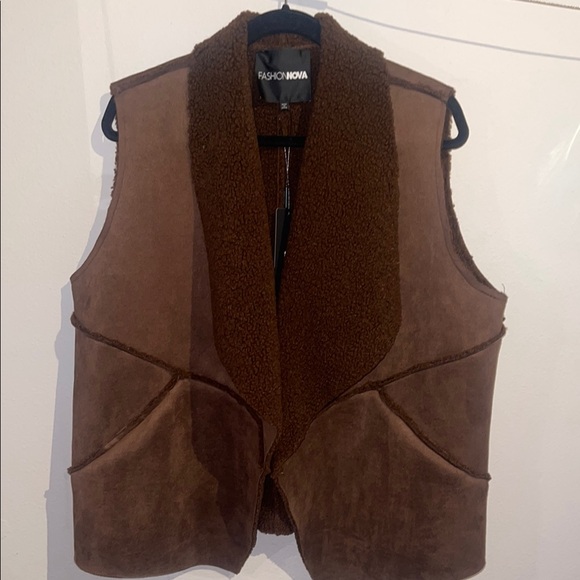 Fashion Nova Jackets & Blazers - NWT Fashion Nova Brown Suede Vest Size 1X